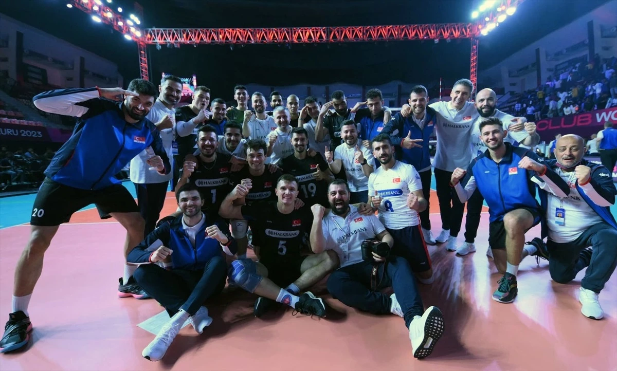 Halkbank Erkek Voleybol Takımı Yarı Finale Yükseldi