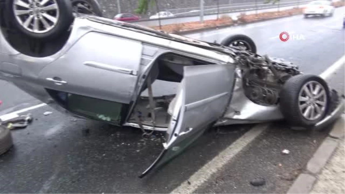 Şanlıurfa\'da yağmur nedeniyle kaza: Otomobil takla attı