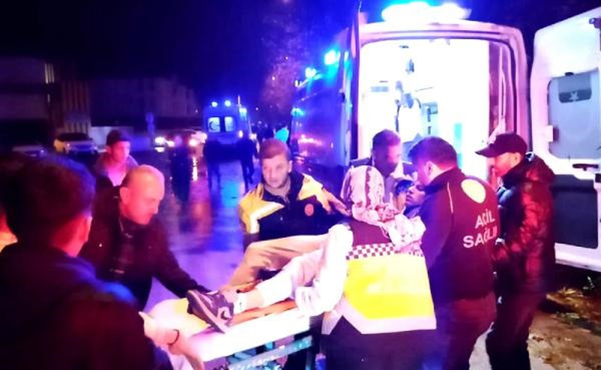 İnegöl\'de otomobil kazası: 2 çocuk yaralandı