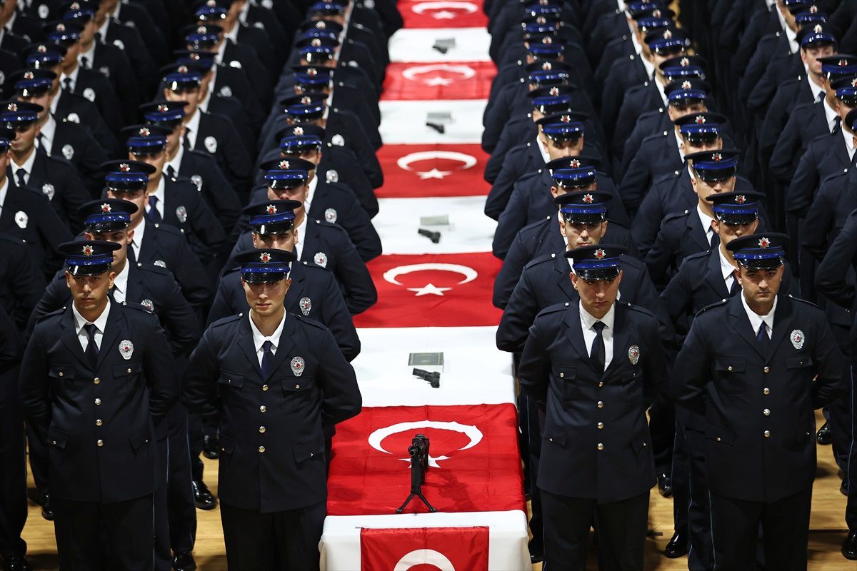 Adana\'da eğitimini tamamlayan 750 polis adayı yemin etti