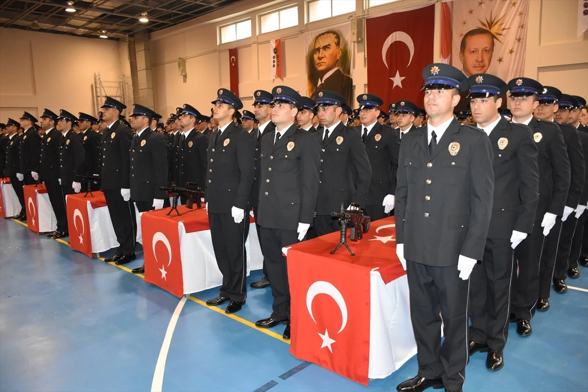 Afyonkarahisar\'da 439 polis adayı mezun oldu