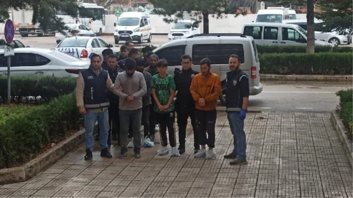Amasya\'da 8 Afganistanlı kaçak göçmen yakalandı