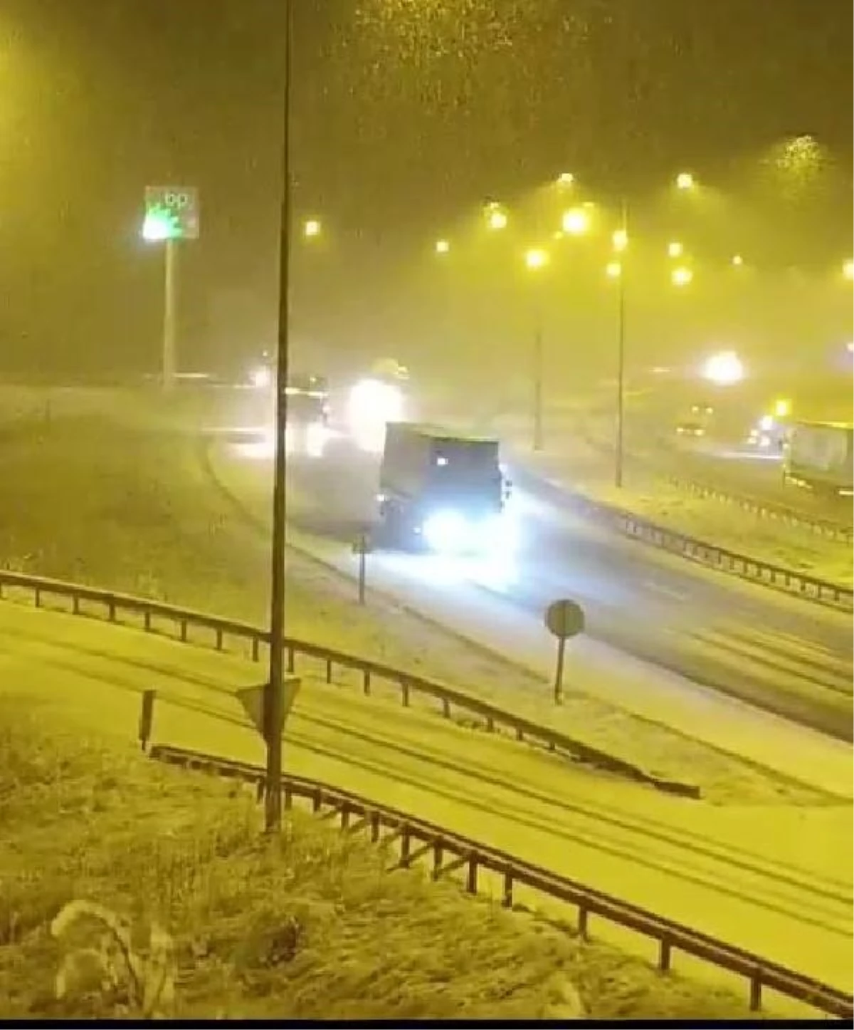 Gerede'de Kar Yağışı: Ulaşımda Aksama Yok