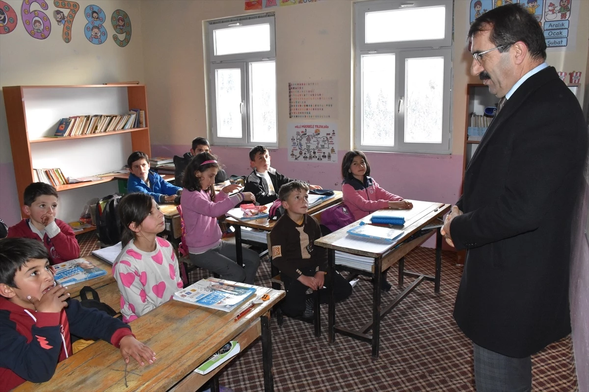 Artvin\'de atıl kalan köy okulu yeniden açıldı