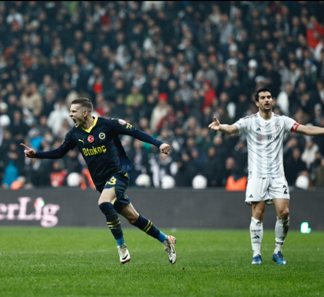 Derbide gülen taraf Kanarya! Fenerbahçe, Beşiktaş'ı deplasmanda 3-1 yendi