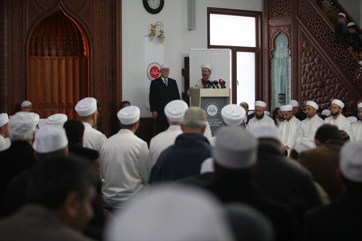 Diyanet İşleri Başkanı Ali Erbaş, Akyazı\'da hafızlık icazet törenine katıldı