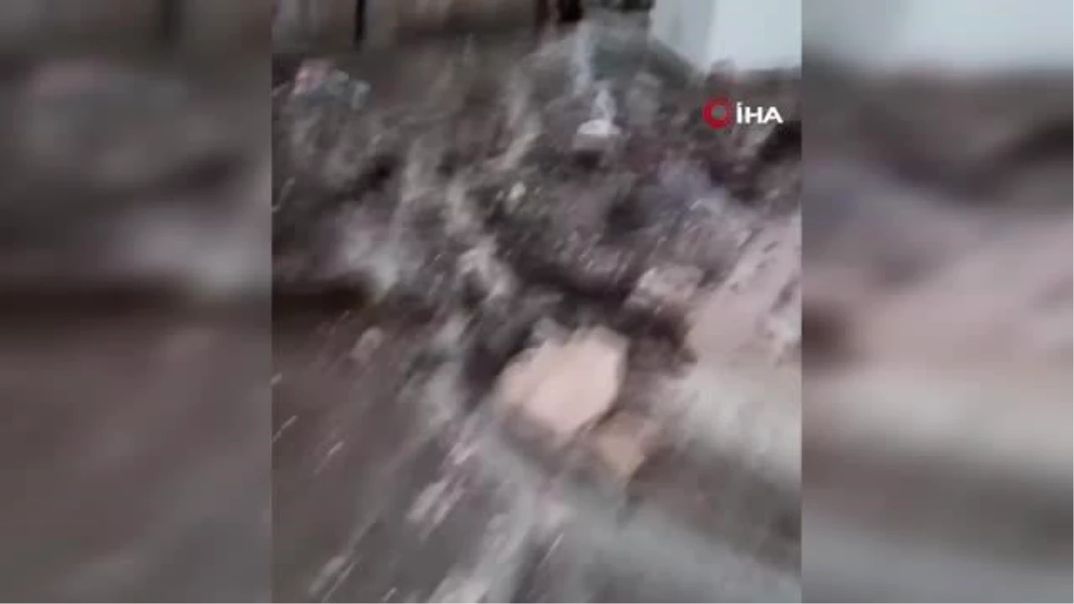 Diyarbakır\'da sağanak yağış sonrası ev ve sokakları su bastı