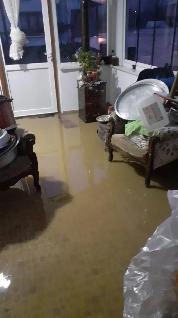 Düzce'de Sağanak Yağış Sonucu Evleri Su Bastı