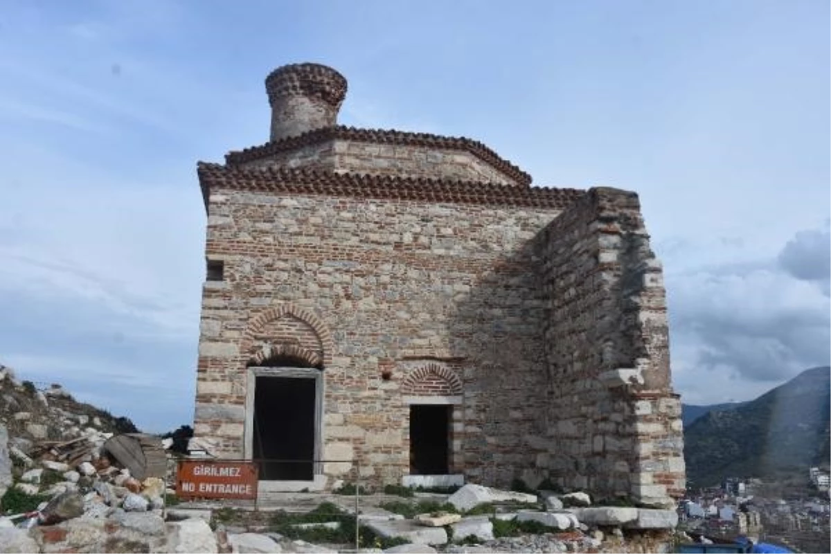 Efes Ayasuluk Camii Restore Ediliyor