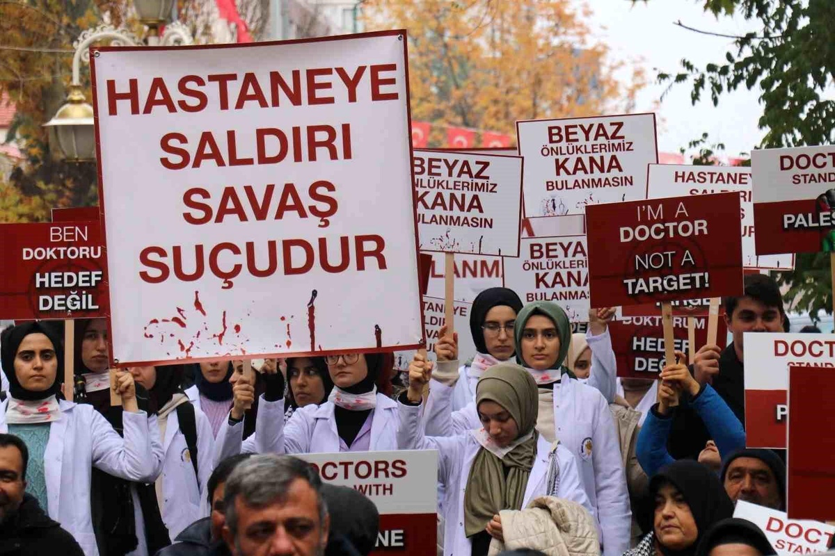 Sivas\'ta İsrail\'e tepki için sessiz yürüyüş düzenlendi