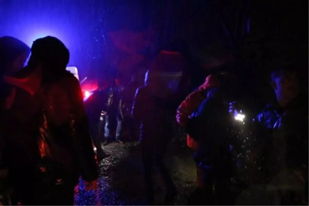 Zonguldak'ta ikinci heyelan: Kurtarma ekipleri toprak altında kaldı