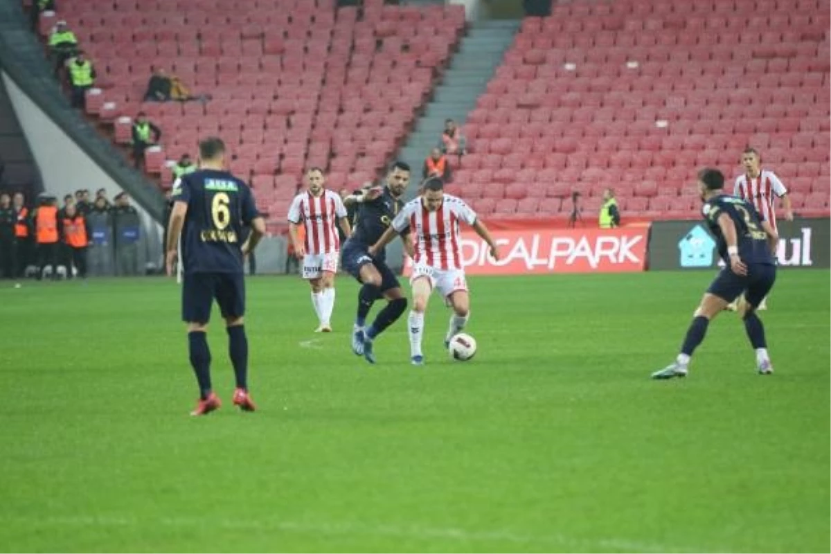 Samsunspor, Kasımpaşa\'yı 4-2 mağlup etti
