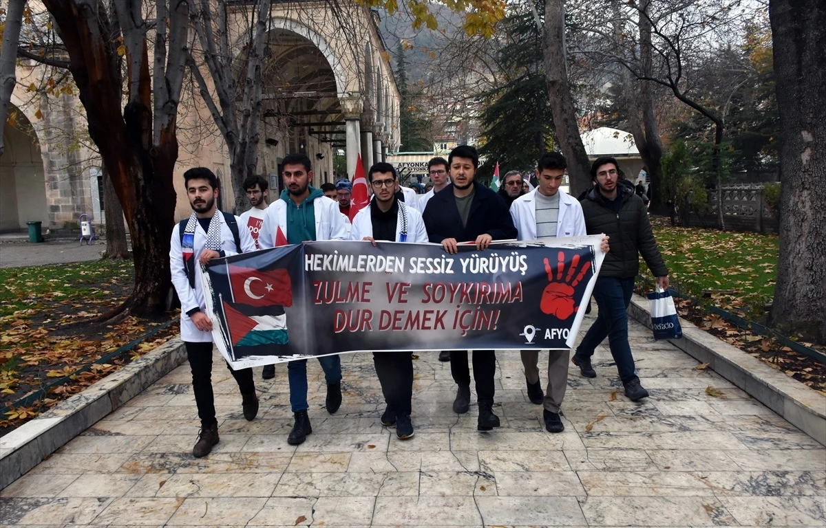 Diyarbakır ve Siirt\'te hekimler Gazze için "sessiz yürüyüş" düzenledi