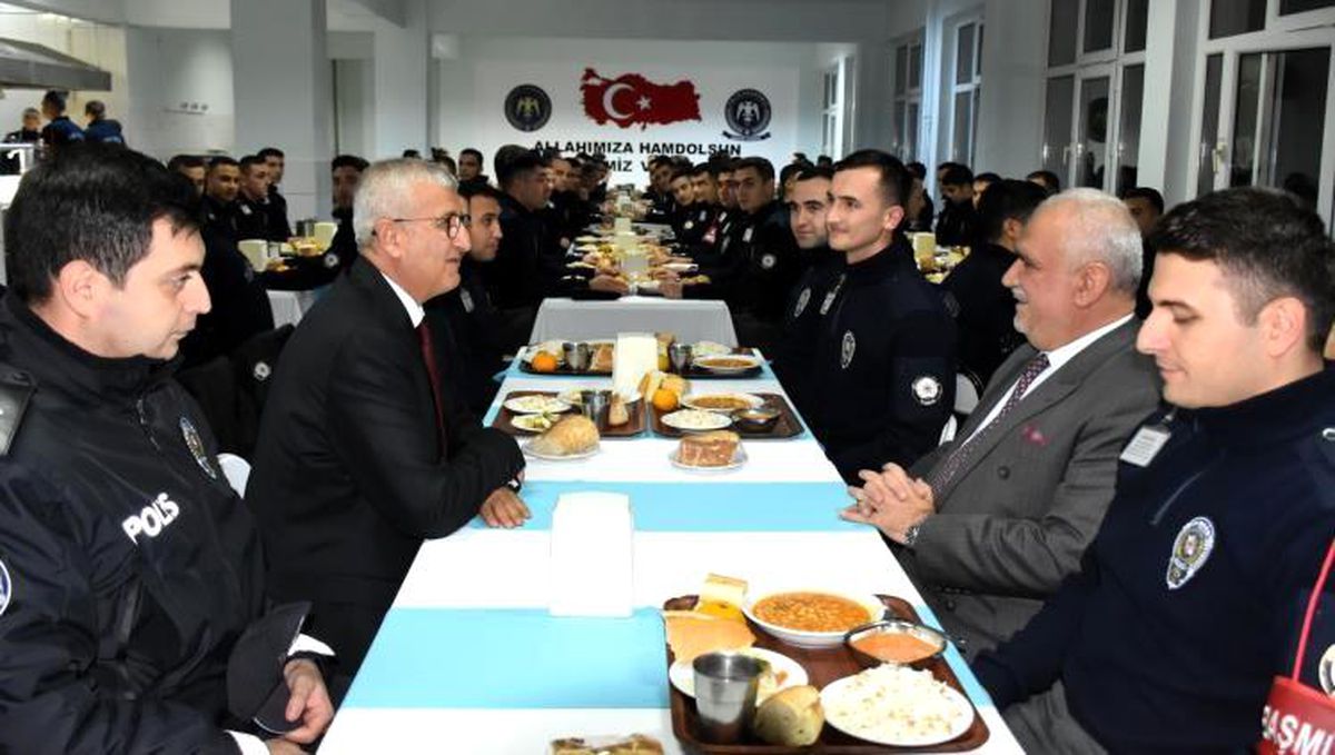 Bilecik\'te polis adaylarına \'Dini İstismar Eden Terör Örgütleri ile Mücadele\' konulu konferans düzenlendi