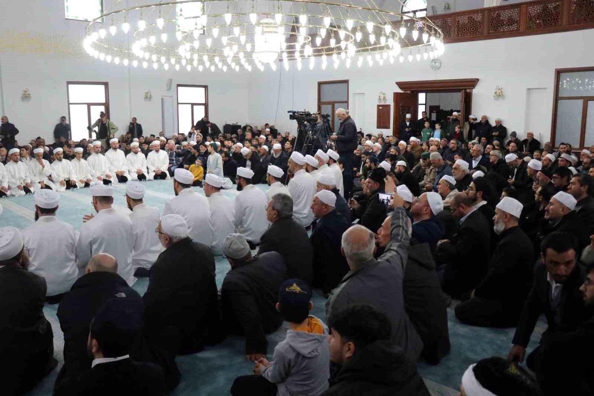 Diyanet İşleri Başkanı Ali Erbaş, hafızların icazet törenine katıldı