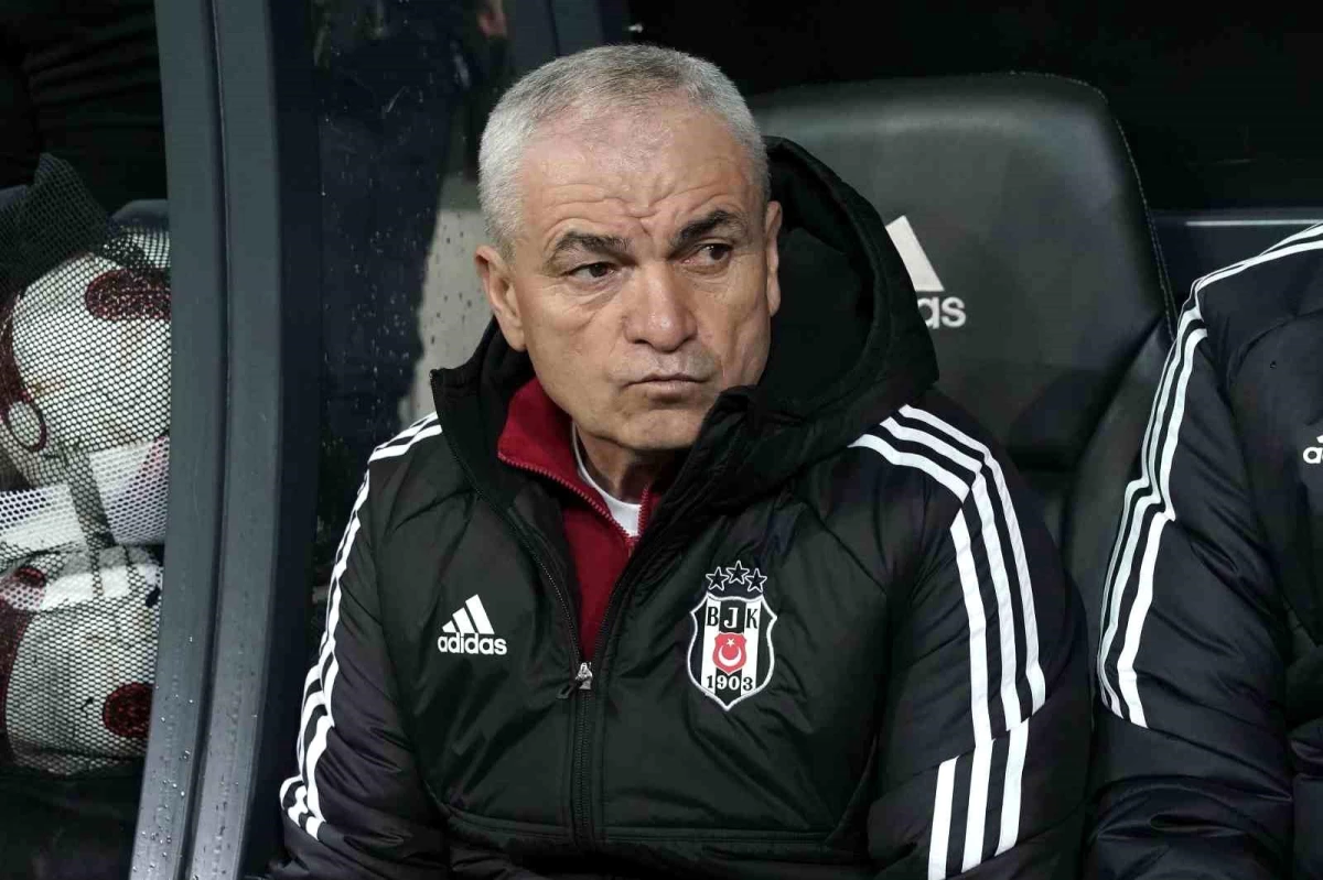 Beşiktaş, Fenerbahçe\'yi 5 değişiklikle konuk etti