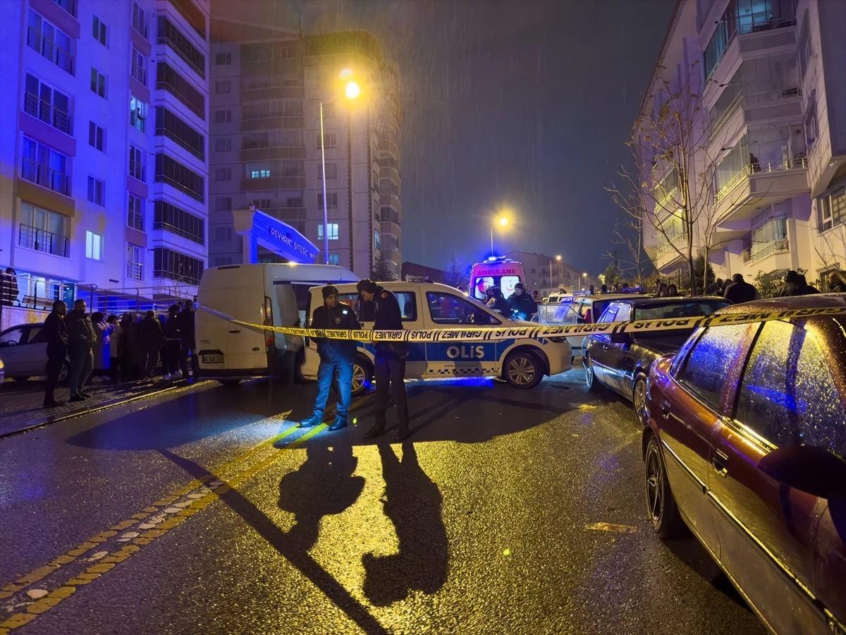 Ankara\'da kız arkadaşını silahla yaralayan kişi intihar etti