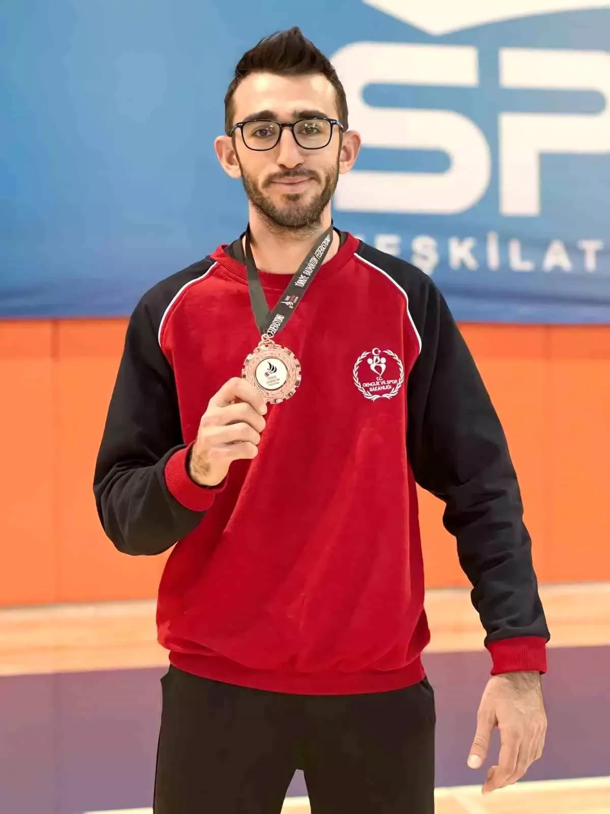 İşitme Engelliler Badminton Türkiye Şampiyonası\'nda Abdullah Yılmaz Türkiye 3\'üncüsü oldu