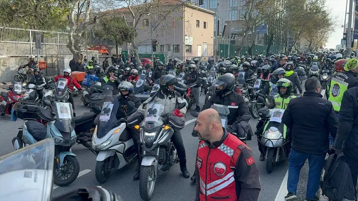 İstanbul\'da motosikletli grup, motokurye Yunus Emre Göçer için adalet sürüşü yaptı