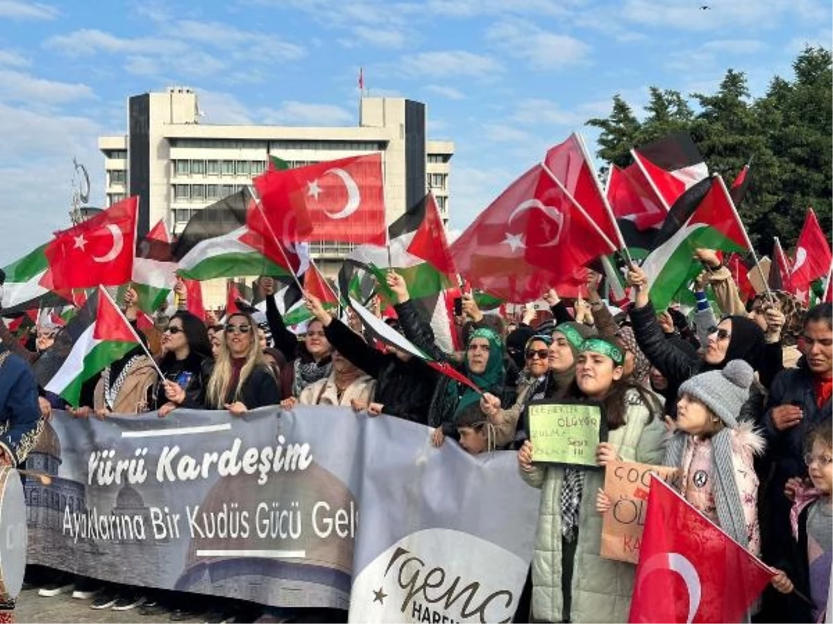İzmir\'de Filistin için destek yürüyüşü düzenlendi