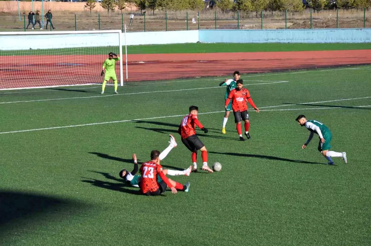 Kars 36 Spor, Artvin Arhavi Spor\'u 2-0 mağlup etti