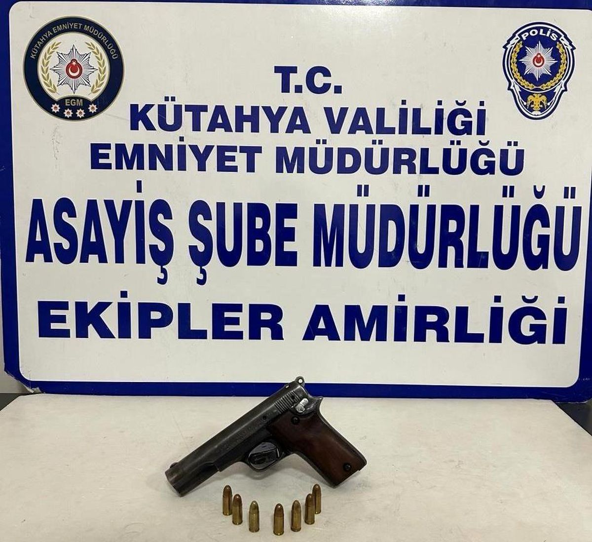 Kütahya\'da Ruhsatsız Tabanca Ele Geçirildi