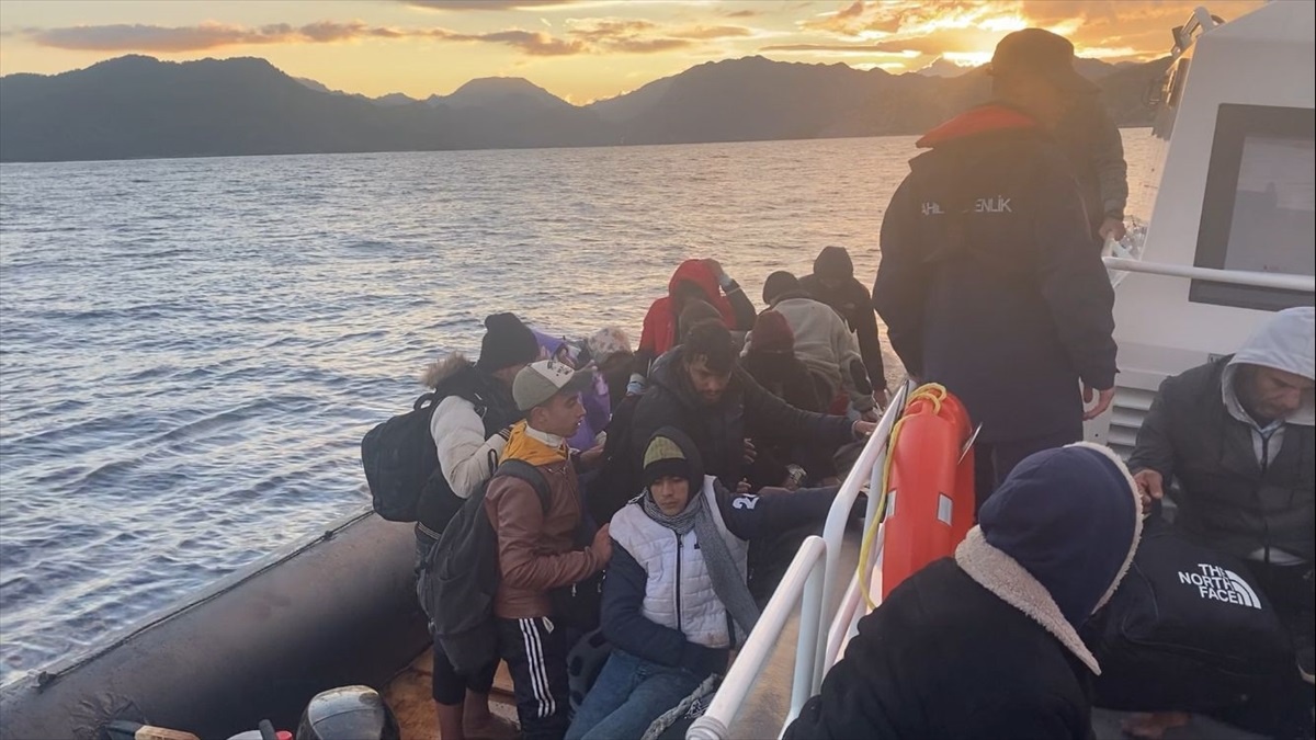 Marmaris\'te 37 düzensiz göçmen yakalandı