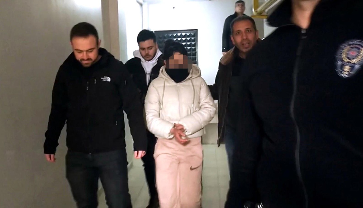 Edirne\'de polisten kaçmaya çalışan 3 şüpheli yakalandı