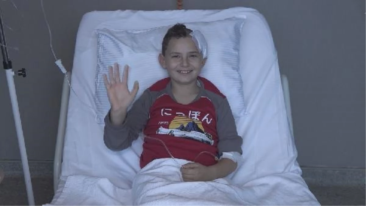 Romanya\'da doktorlar cesaret edemedi: Minik Mateo beynindeki tümörden Türkiye\'de kurtuldu