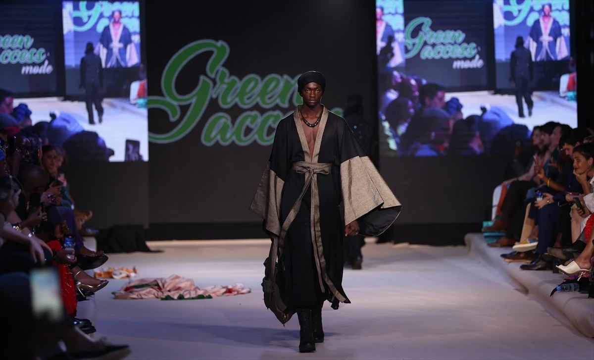 Senegal\'in başkenti Dakar\'da 21. Dakar Moda Haftası düzenlendi