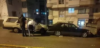 Seyir halindeki otomobilde kız arkadaşını vurup aynı silahla intihar etti