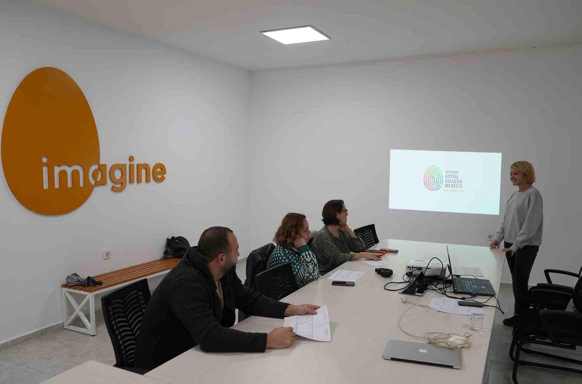 Tepebaşı Sosyal Kuluçka Merkezi\'nde Sosyal İş Fikri Geliştirme Atölyesi düzenlendi