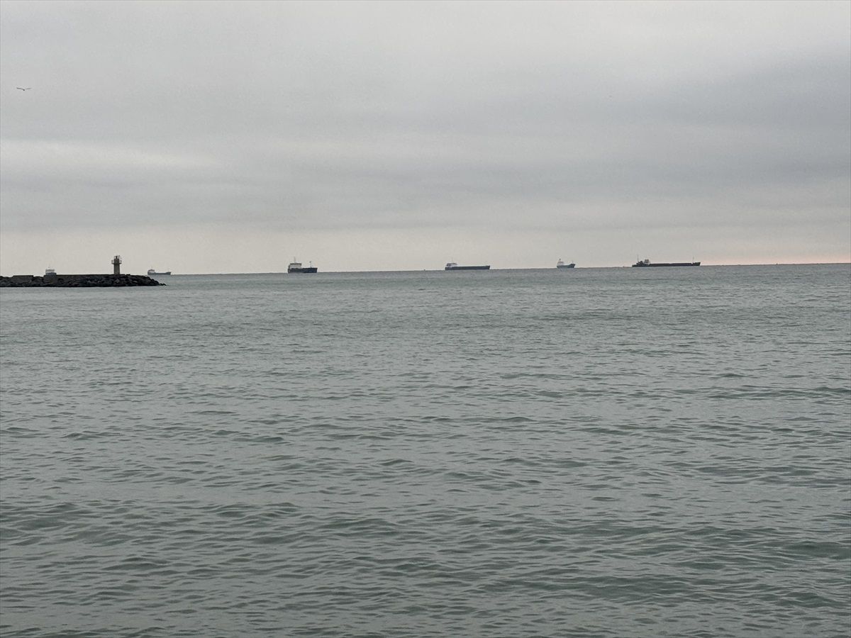 Tekirdağ\'da poyraz etkisini yitirdi, deniz ulaşımı normale döndü