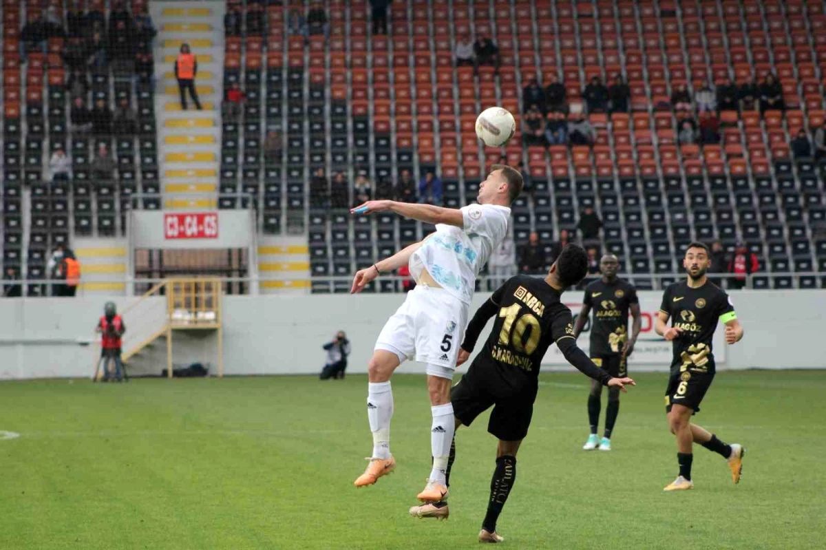 Ahlatcı Çorum FK, Erzurumspor FK\'yi 4-1 yendi