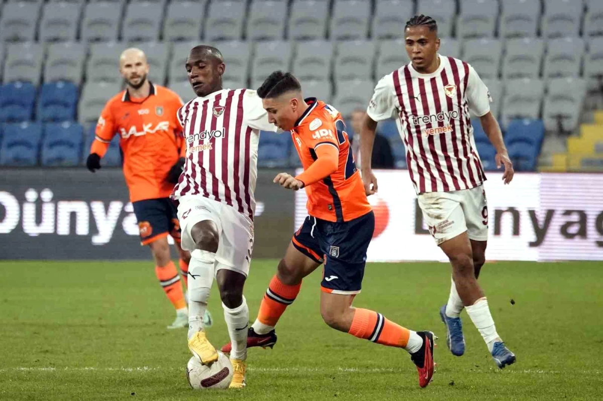 Trendyol Süper Lig\'de Başakşehir, Hatayspor\'u 1-0 yendi