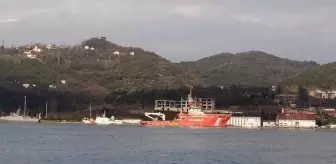 Zonguldak'ta batan geminin yerinde söküm işlemleri başladı