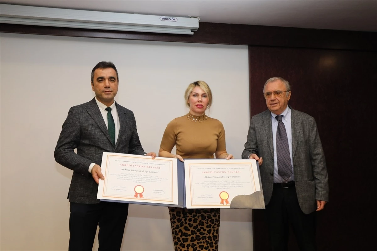 Akdeniz Üniversitesi Tıp Fakültesi 50. Kuruluş Yılı Etkinliği Düzenlendi