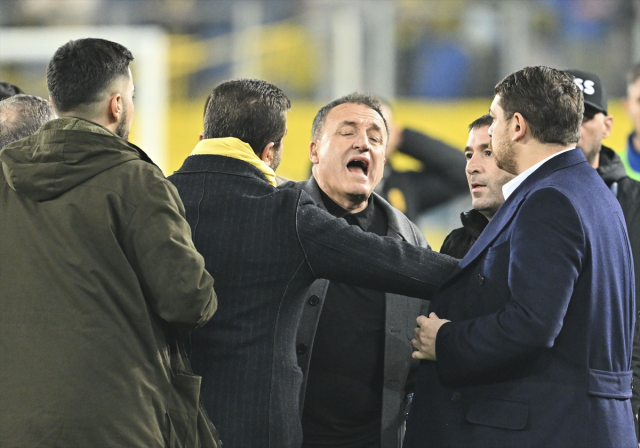 Ankaragücü Başkanı Faruk Koca'nın Halil Umut Meler'e saldırı anının en net görüntüleri ortaya çıktı