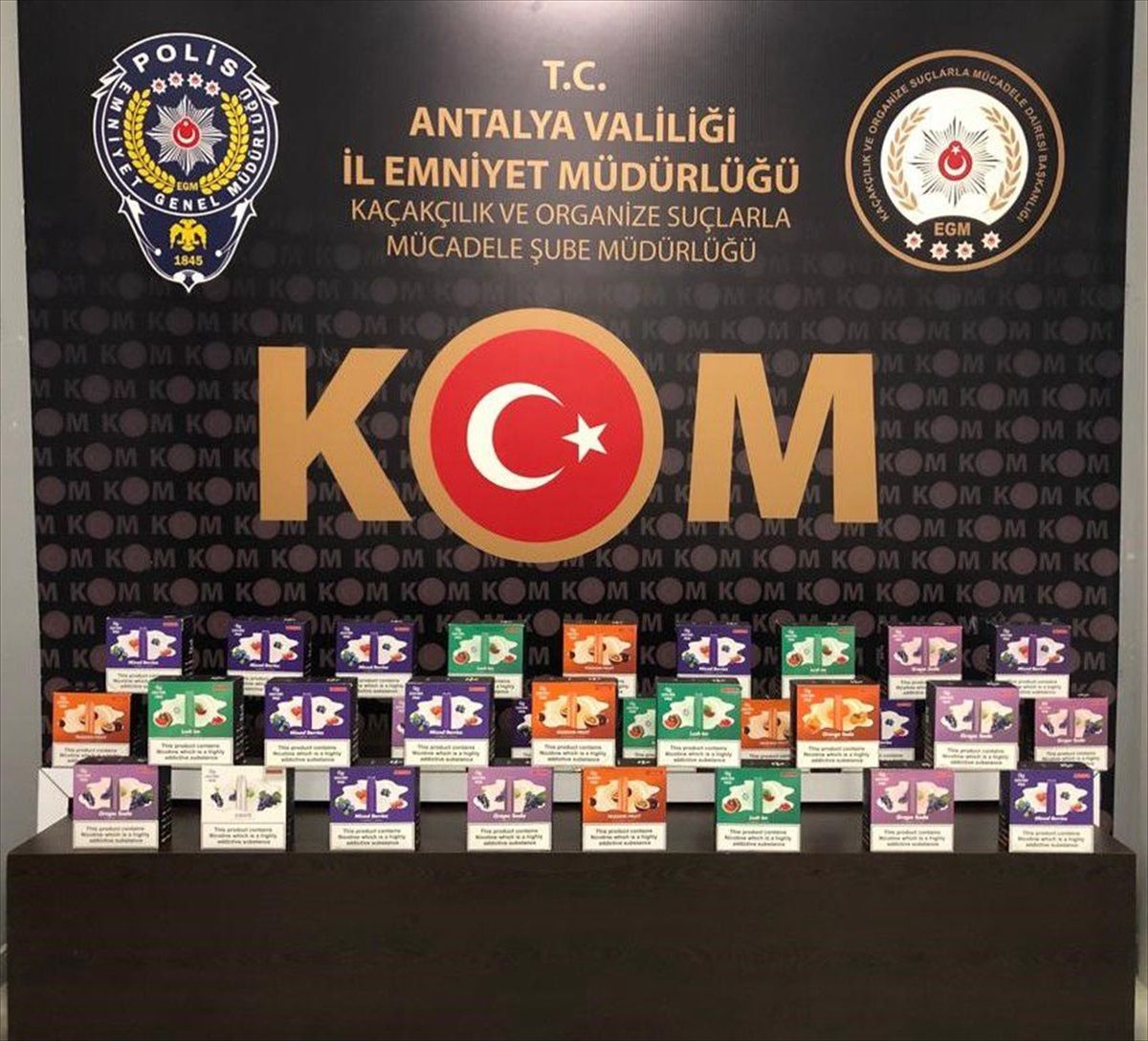 Antalya\'da kaçakçılık operasyonu: 13 şüpheli gözaltına alındı