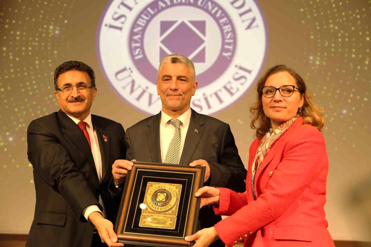 Ticaret Bakanı Prof. Dr. Ömer Bolat, geleceğin mesleklerini açıkladı