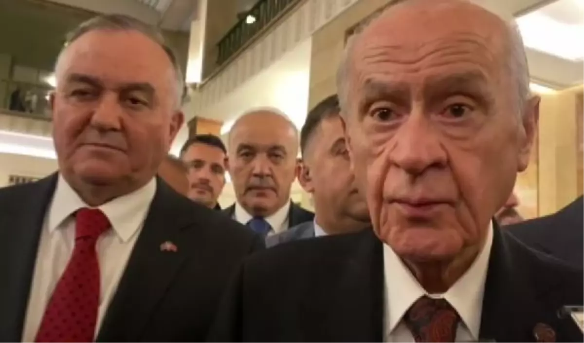 Bahçeli, Kürtçe konuşmaya tepki gösterdi