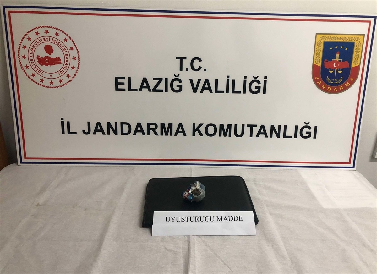 Elazığ\'da Turşu Bidonunda 100 Gram Esrar Ele Geçirildi