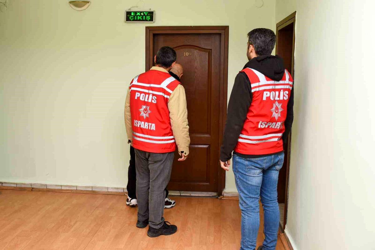 Isparta\'da yılbaşı tedbirleri denetimi: 3 konaklama tesisi ve 1 araç kiralama firmasına para cezası
