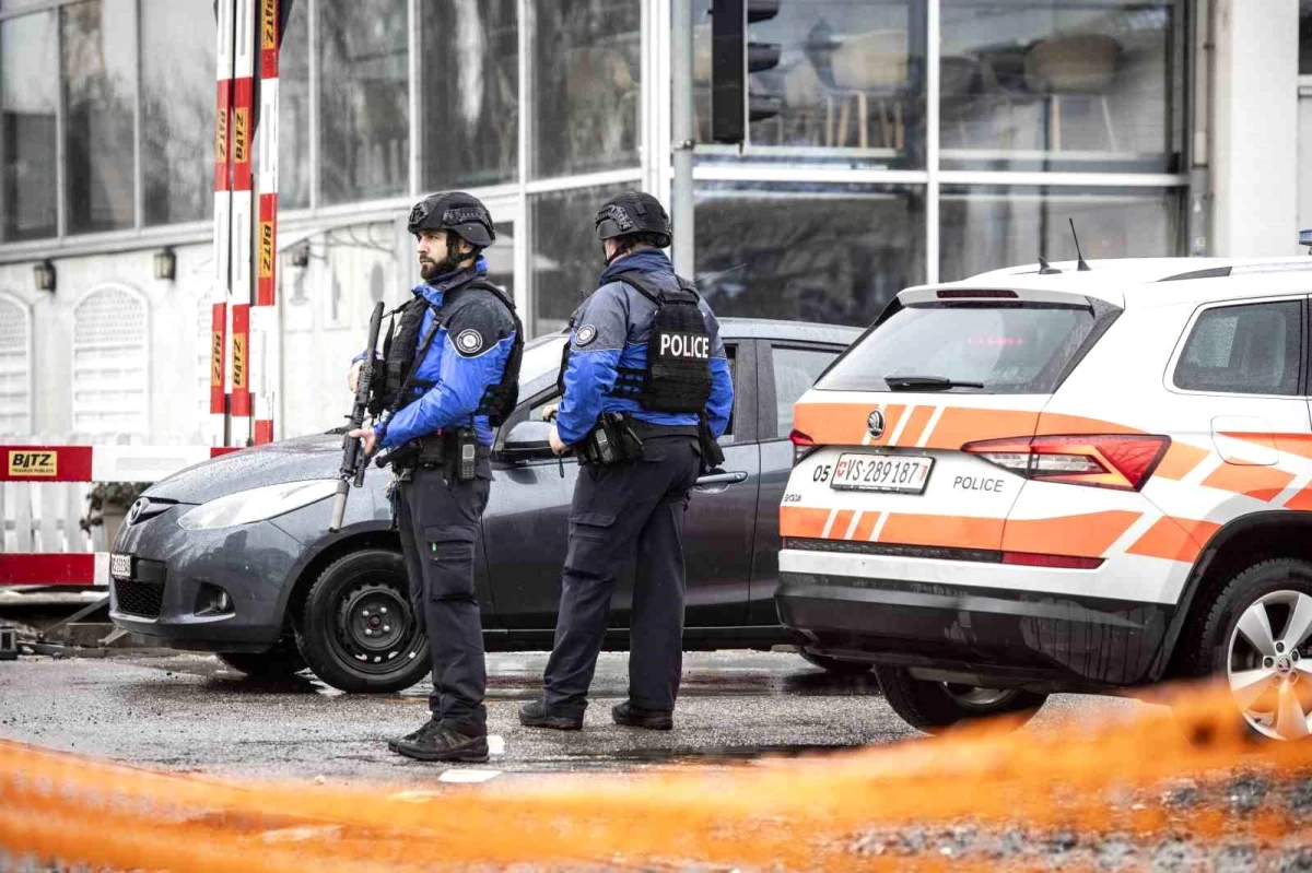 İsviçre\'de silahlı saldırgan 2 kişiyi öldürdü