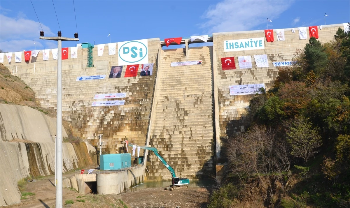 Karamürsel İhsaniye Barajı, düzenlenen törenle hizmete açıldı