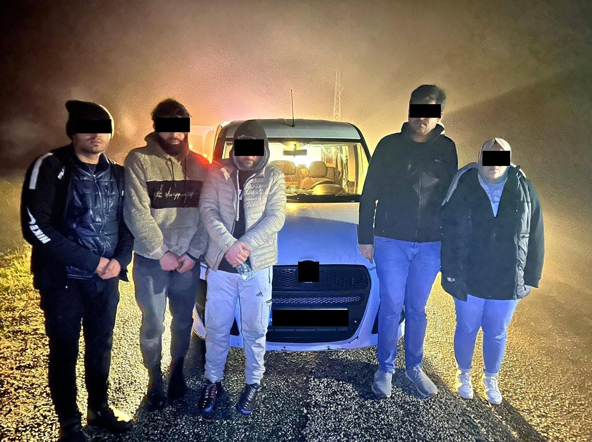 Kırklareli\'nde 114 kaçak göçmen yakalandı, 3 şüpheli gözaltına alındı