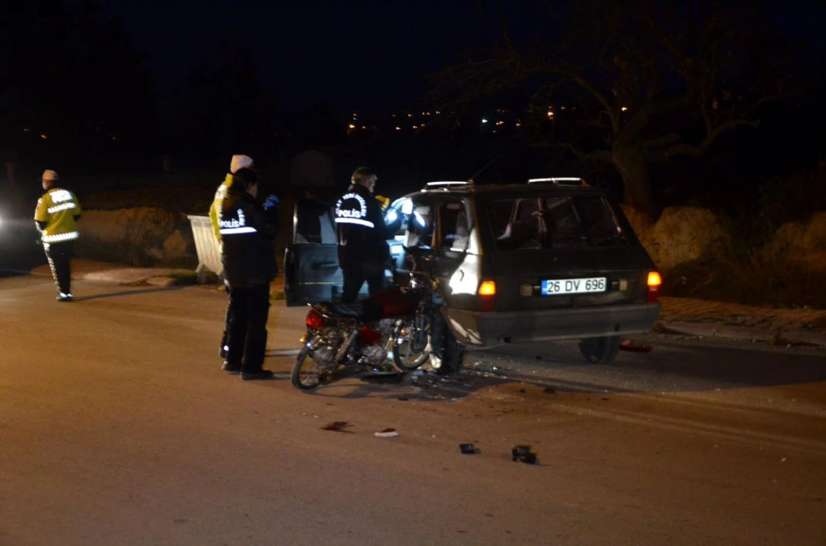 Konya\'da otomobil ile motosiklet çarpıştı: Motosiklet sürücüsü ağır yaralandı