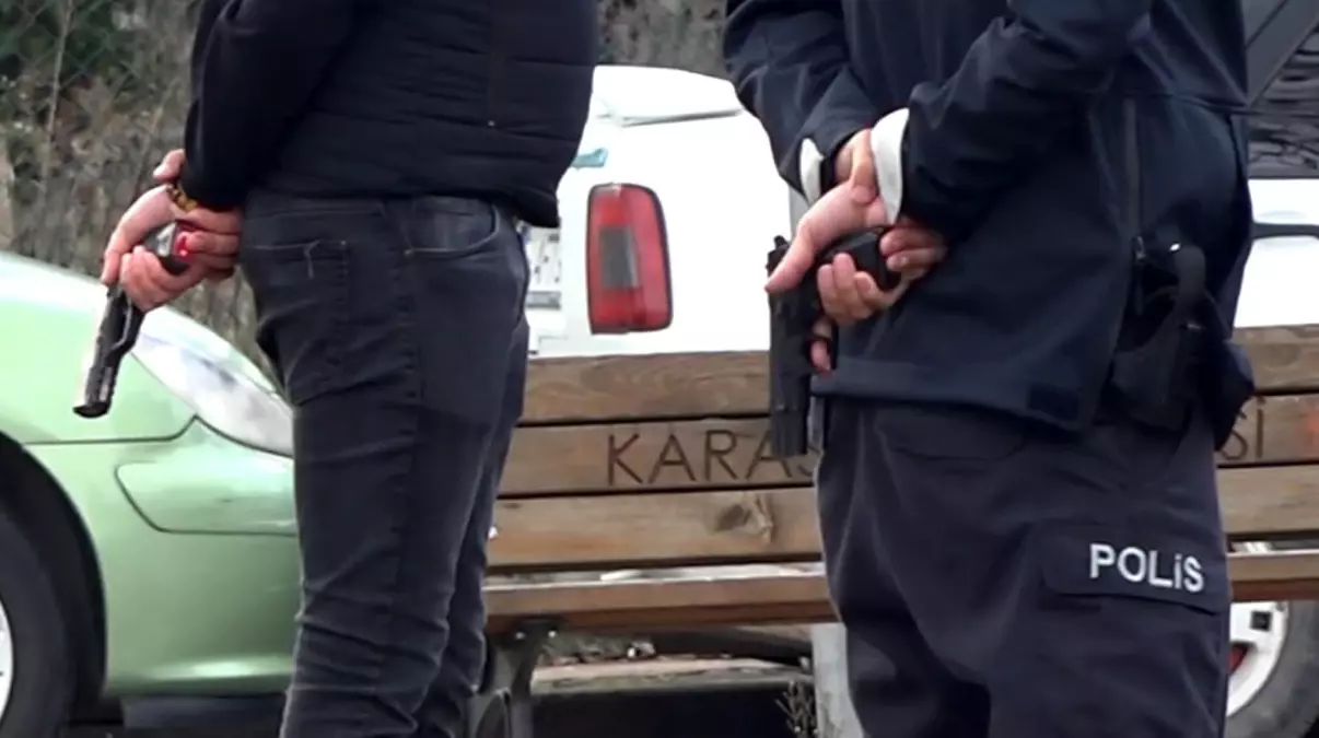 Sakarya\'da kız arkadaşını rehin alan şahıs gözaltına alındı