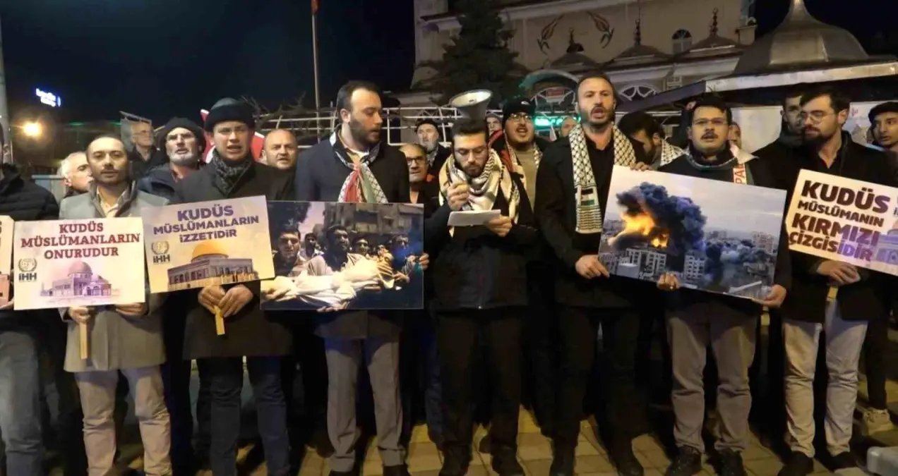 TÜGVA Üyeleri ABD\'nin Gazze Kararını Protesto Etti