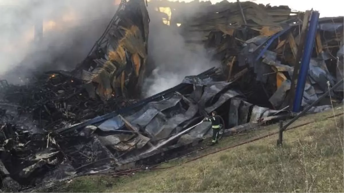 Gebze'deki lojistik deposunda çıkan yangın kontrol altına alındı